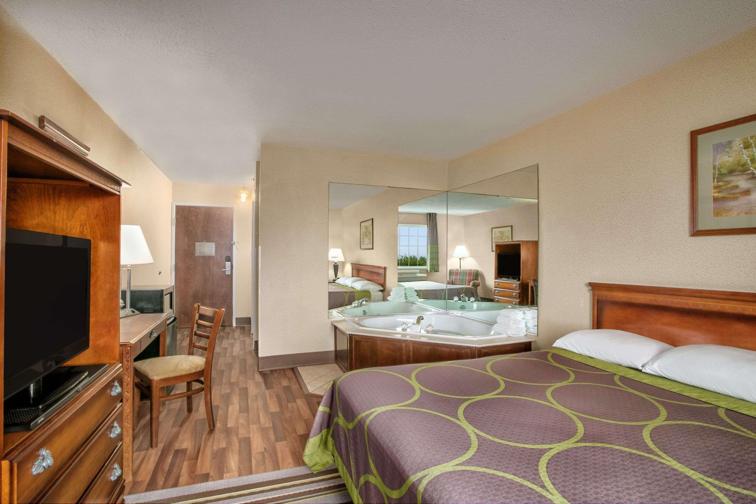 Super 8 By Wyndham Grayville Kültér fotó
